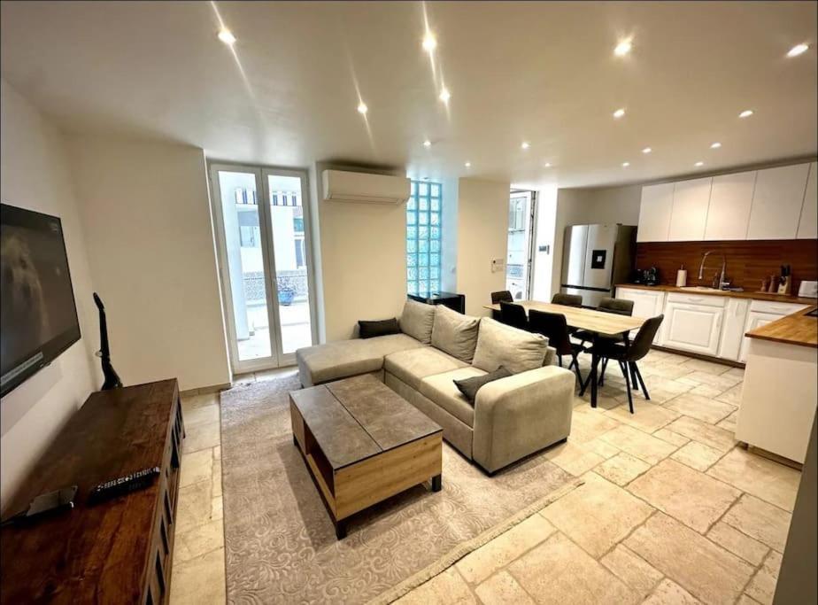 Elegance Et Detente, Piscine Chauffee, Terrasse Et Garage Prive A
